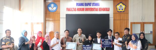Tim Debat Fakultas Hukum UNIB Raih Juara Debat Konstitusi Nasional Justice Festival 2023